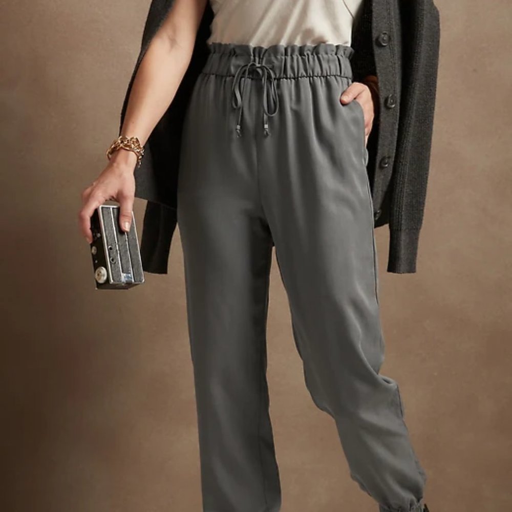MAGASCHONI Tencel jogger pull on pants in dark grey (size L)
